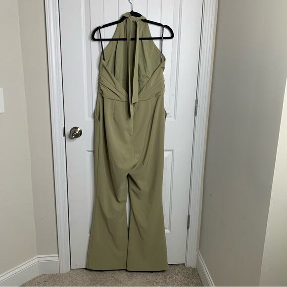 Lavish Alice green sage halter flare‎ leg jumpsuit size 12 - Picture 6 of 12